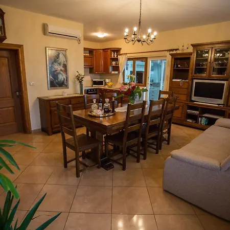 Vila Secluded Luxury With Sea View And Pool *