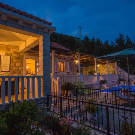 Vila Secluded Luxury With Sea View And Pool *