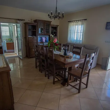 Vila Secluded Luxury With Sea View And Pool *
